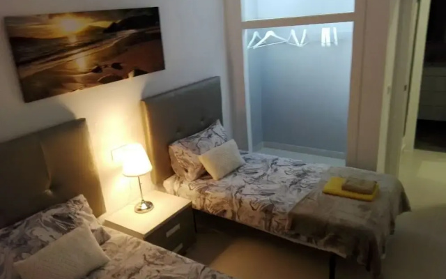 Modern Refurbished Bungalow, Communial Poolwifi