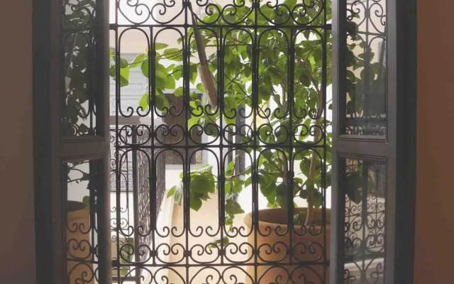 Riad Linda