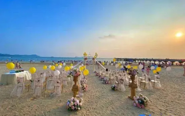 Huidong Listen to the Sea Time Holiday Apartment (Vanke Shuangyue Bay Branch)