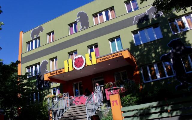 Отель HOLI-Berlin Hotel Германия, Берлин - отзывы, цены и фото номеров - забронировать отель HOLI-Berlin Hotel онлайн вид на фасад