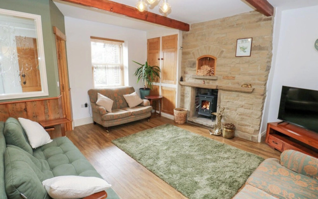 Hivewood Cottage