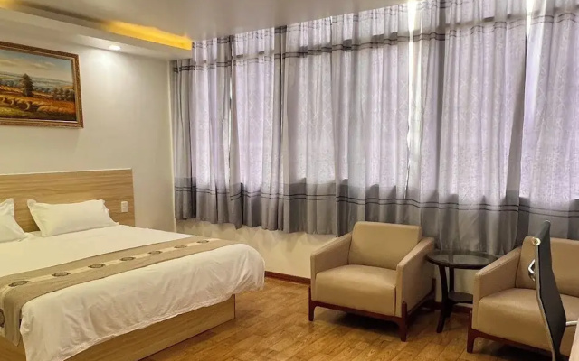 Coastline Hotel