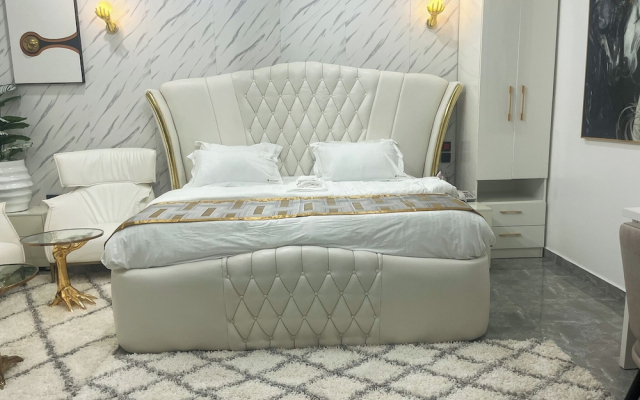 Onyx Royal Hotel And Suites