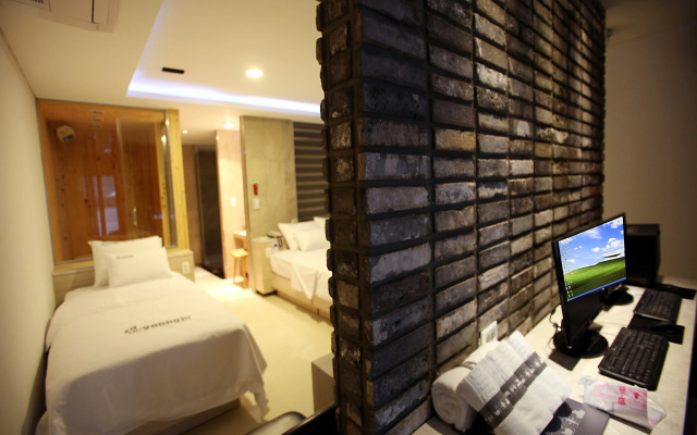 Yeongju Hotel