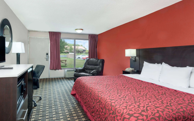 Days Inn by Wyndham Cullman