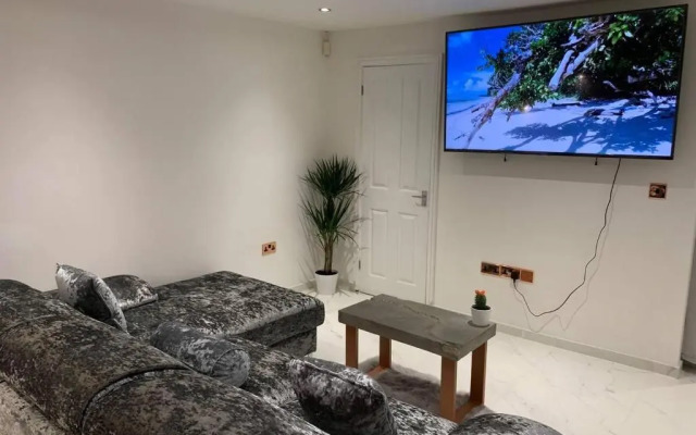 Bury St Edmunds - Apartment - Sleeps 2 - Parking