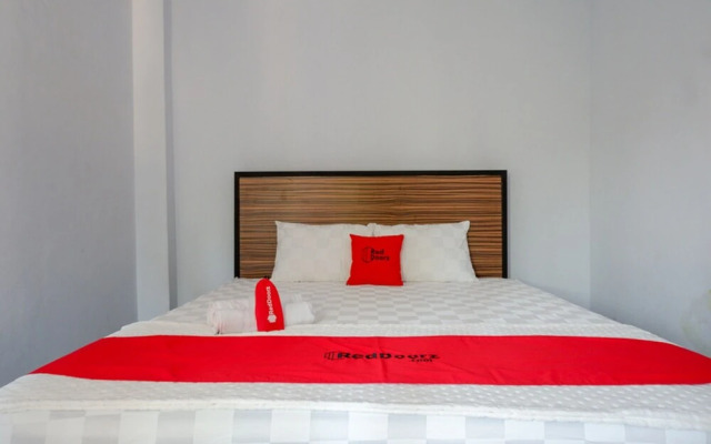Hotel Viranza by RedDoorz
