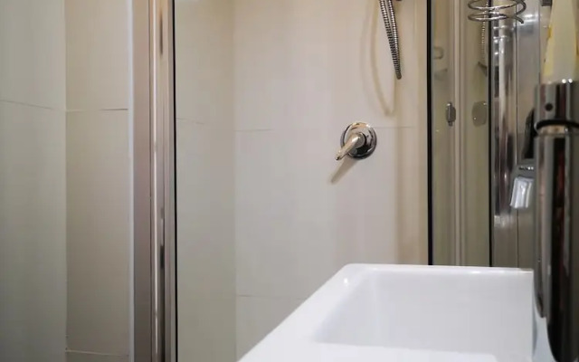 Emperooms Guest House
