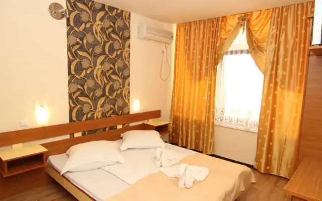 Vila Palace C&M
