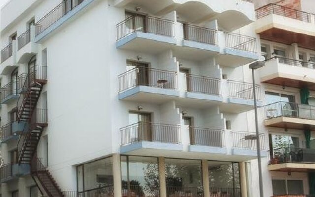 Отель Parc Испания, Курорт Росес - отзывы, цены и фото номеров - забронировать отель Parc онлайн вид на фасад