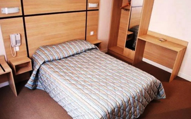 Comfort Hotel Au Firmament Asnieres-sur-Seine