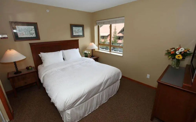 ResortQuest at Whistler Cascade Lodge