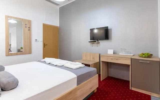 Deluxe Room in Hotel Rose Split