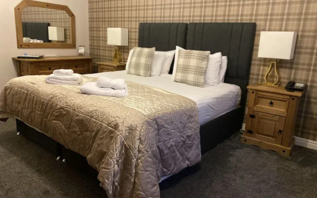 The Oaks Hotel