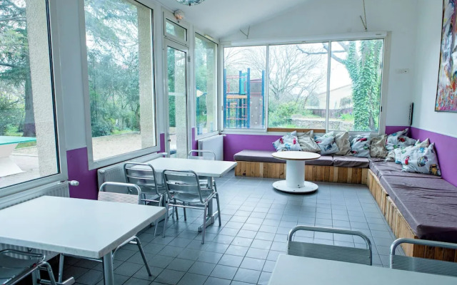 Auberge de Jeunesse HI Nîmes