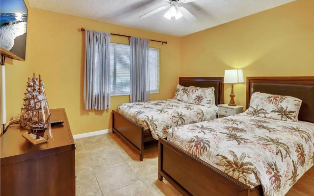 Land's End 4-304 Bay Front - Premier
