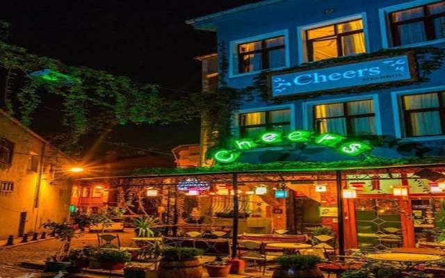 Cheers Hostel Турция, Стамбул - 1 отзыв об отеле, цены и фото номеров - забронировать отель Cheers Hostel онлайн вид на фасад