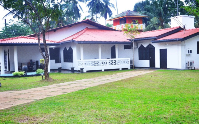 Whitehouse Guest House