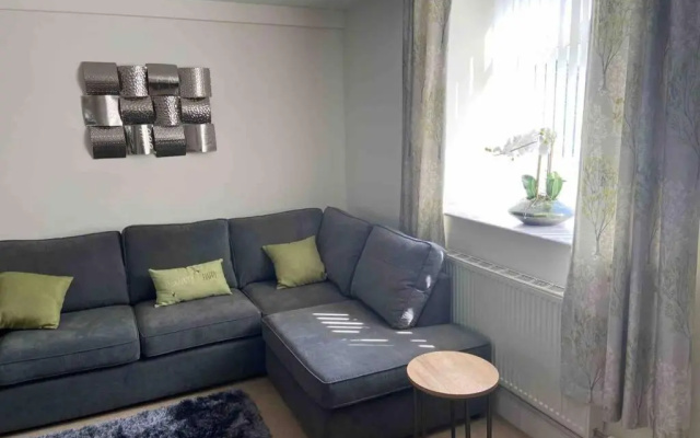 Ulverston South Lakes Spacious 3 Bed G/F Apartment