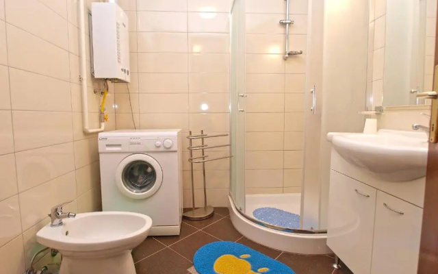 Apartment Gortanova 942