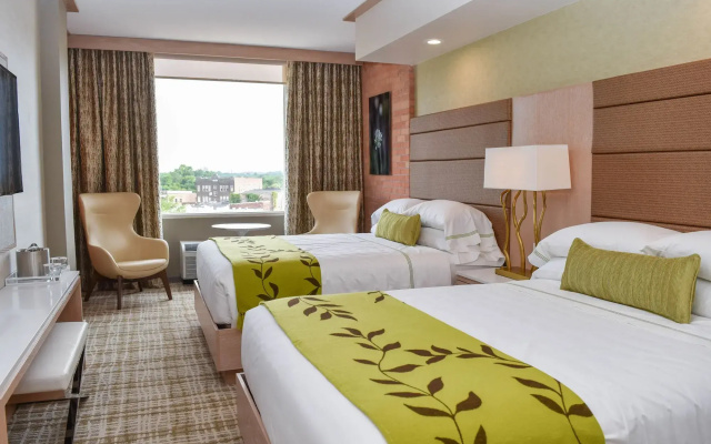 The Fredonia Hotel and Convention Center