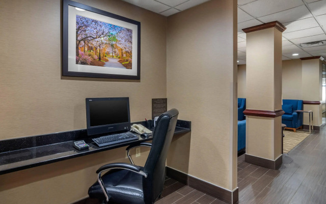 Comfort Suites Woodstock - Atlanta North