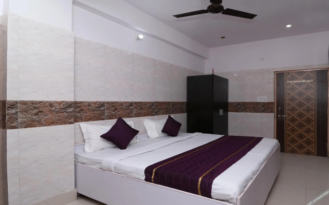 Oyo 12911 New Capital Inn