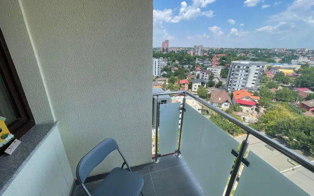 Lazar Towers Studios & Apartments near Palas