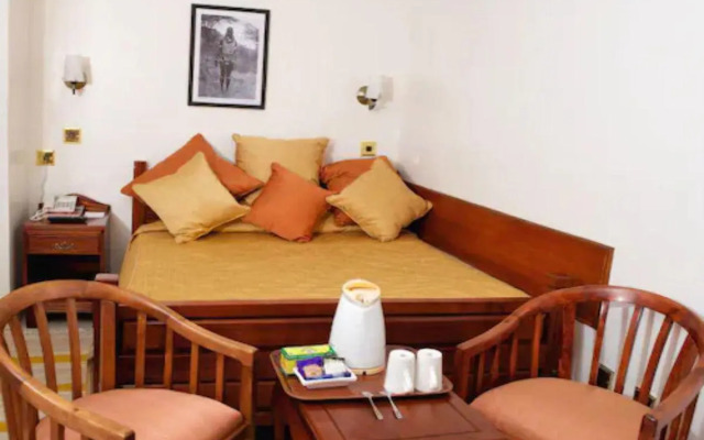 Paris Hotel