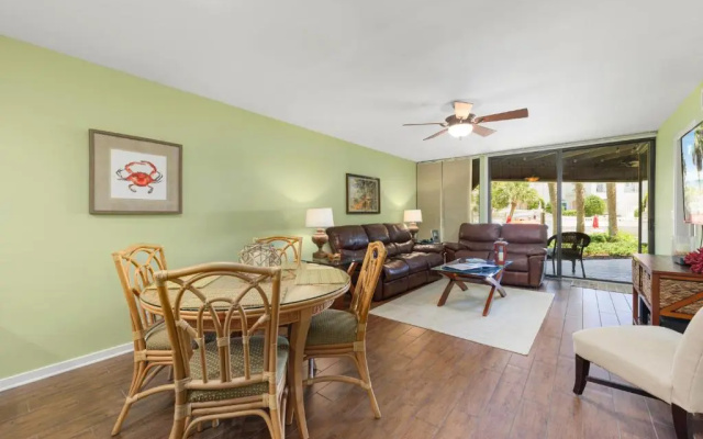 Hibiscus 101-D by Distinctive Beach Rentals