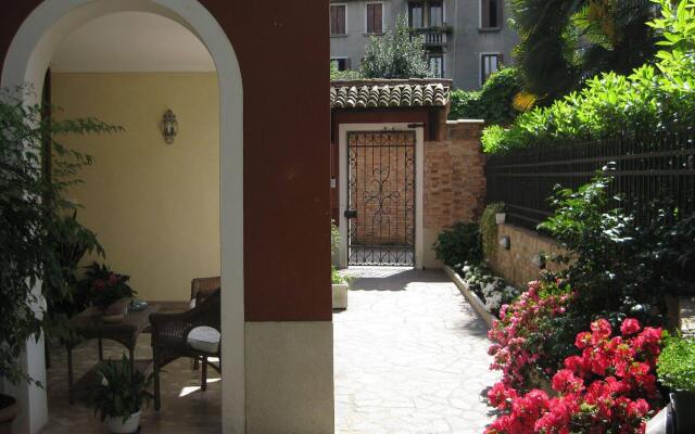 Отель Ca San Rocco Италия, Венеция - отзывы, цены и фото номеров - забронировать отель Ca San Rocco онлайн вид на фасад