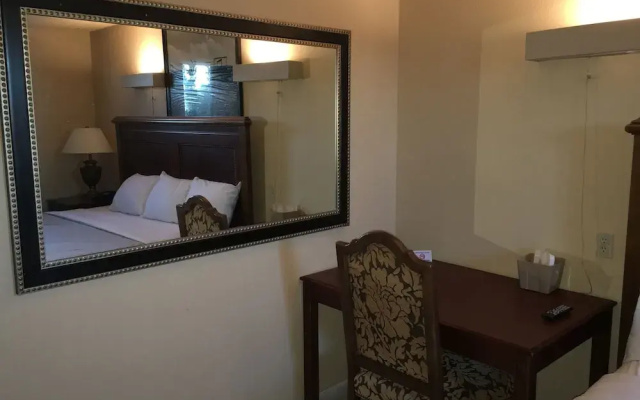 Reddy Inn and Suites