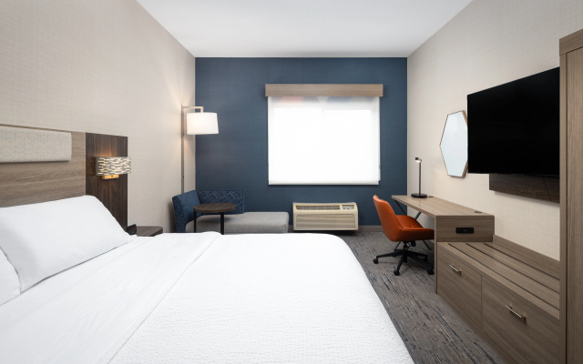 Holiday Inn Express & Suites Nampa - Idaho Center by IHG