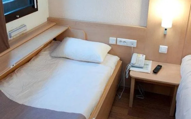 Egg Hotel Gonesse