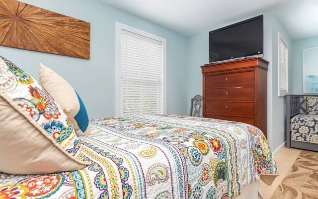 Flip Flop Lagoon by Tybee Vacation Rentals