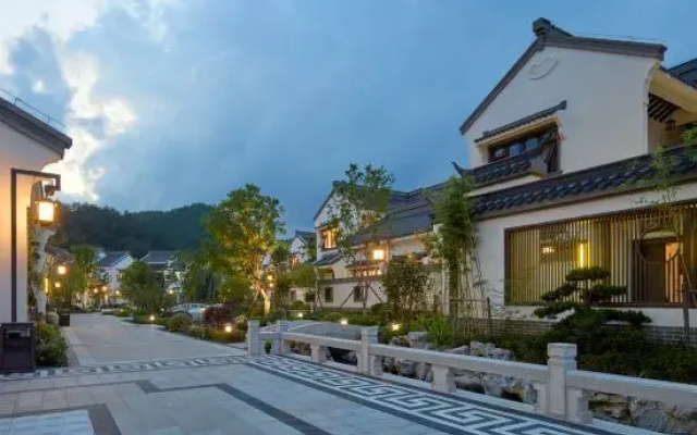 Renjoy Hotel Huanggang Jiuzi LuoTian