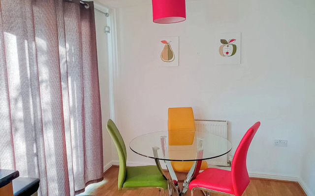 Airport Lounge - 3Bed 6 Persons