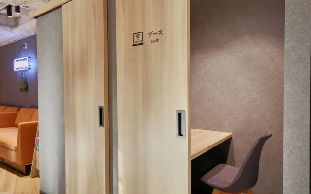 Rembrandt Cabin and Spa Shimbashi - Caters to Men