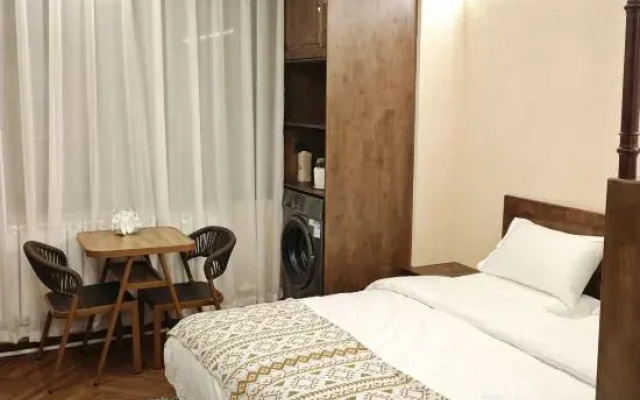 Shangri-La Ruila Homestay