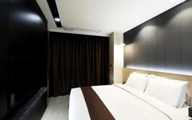 Hotel K