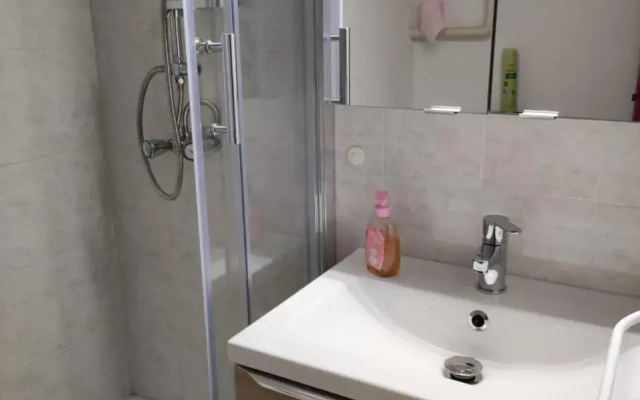 St Pierre la Mer,Appartement T2 En Residence Calme