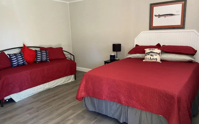 Reel Inn and Lodge