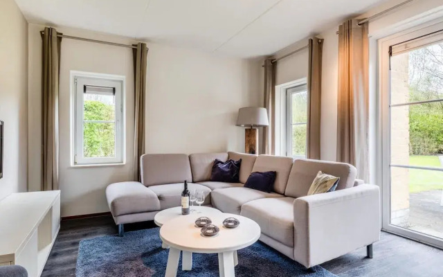 Villa in Banjaard Near Sandy North Sea Beach