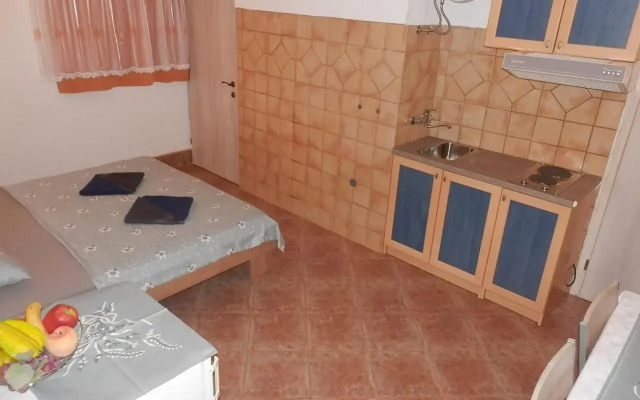 Guest House Tiho 832