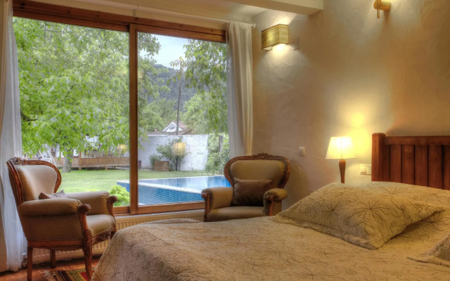 Ephesus Lodge