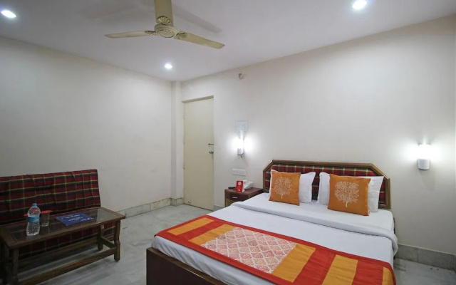 OYO 10400 Hotel The Ambassador