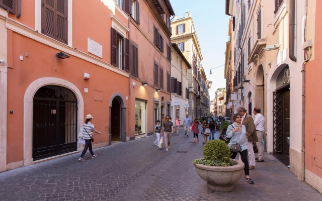 ROMAC - Condotti Suite by Spanish Steps