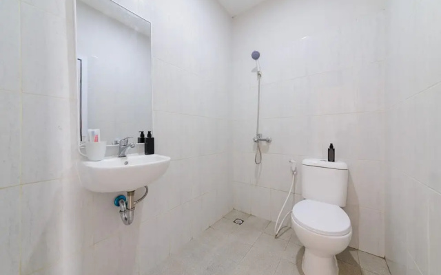RedDoorz Plus Near Kebun Raya Bogor