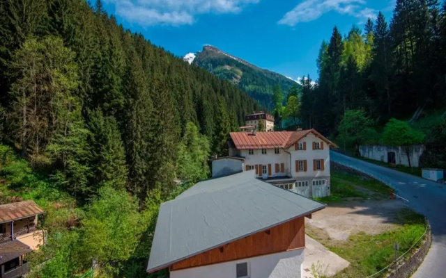 Apartment in Bad Gastein Near Ski Lifts
