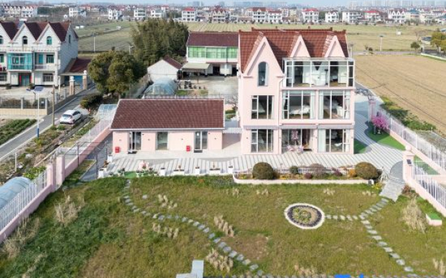 Shanghai Shuli Huawai Homestay (Lingang Dishui Lake)